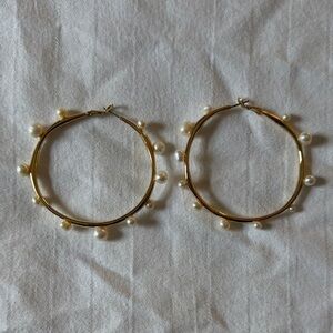 MIGNONNE GAVIGAN PEARL HOOPS
